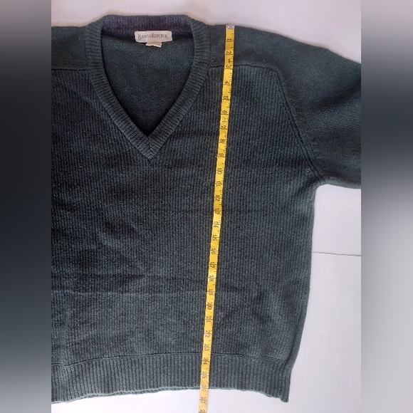 Mens Medium Banana Republic Dark Forest Green 100% Lambswool LS V-Neck Sweater - Picture 7 of 8
